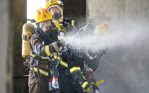 宁波消防招录通信员36名 持证飞手优先